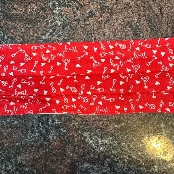 Handmade reusable face mask- adult size - Picture 3 of 4